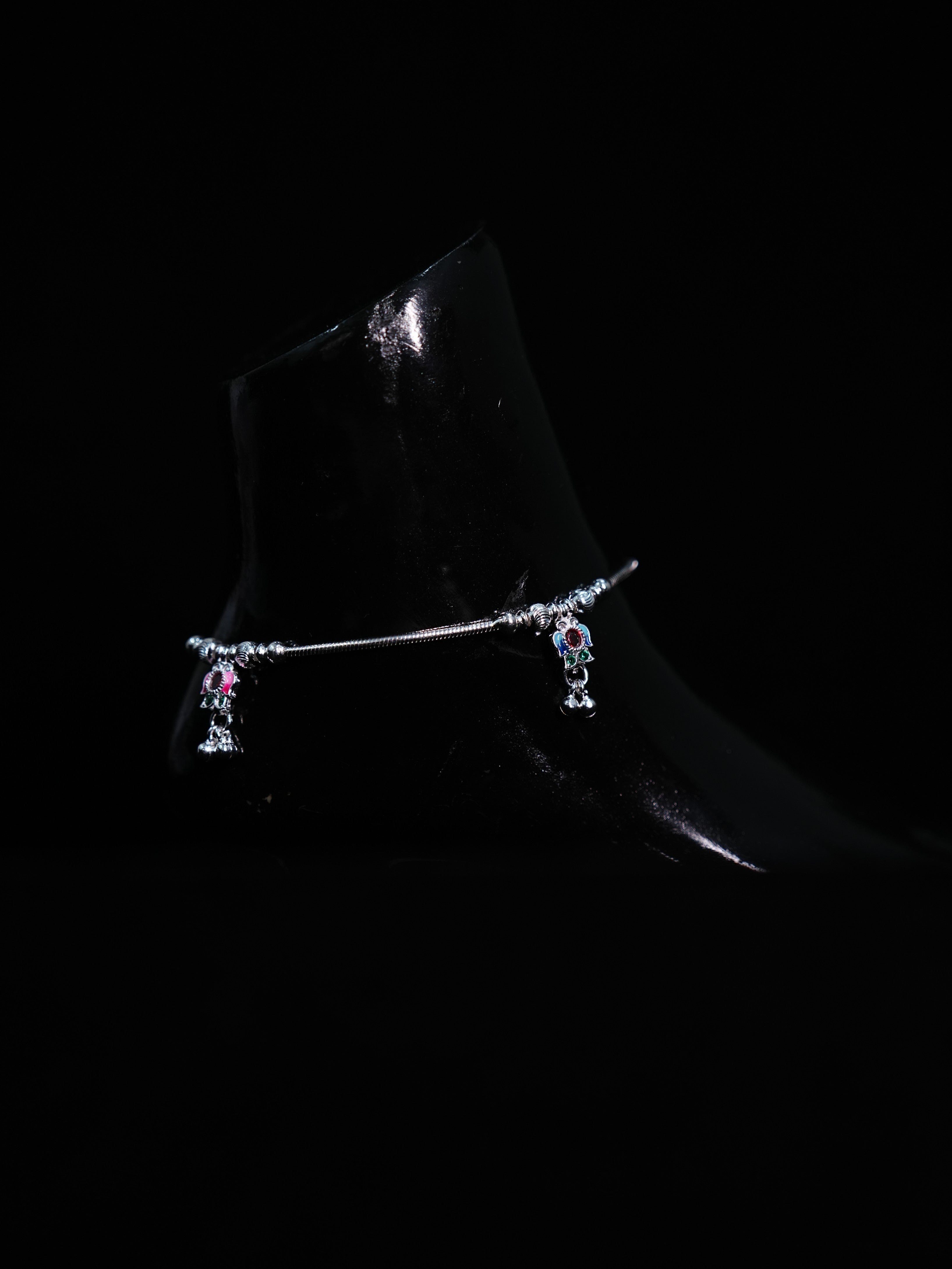 Rounded Hanging Casting Anklet